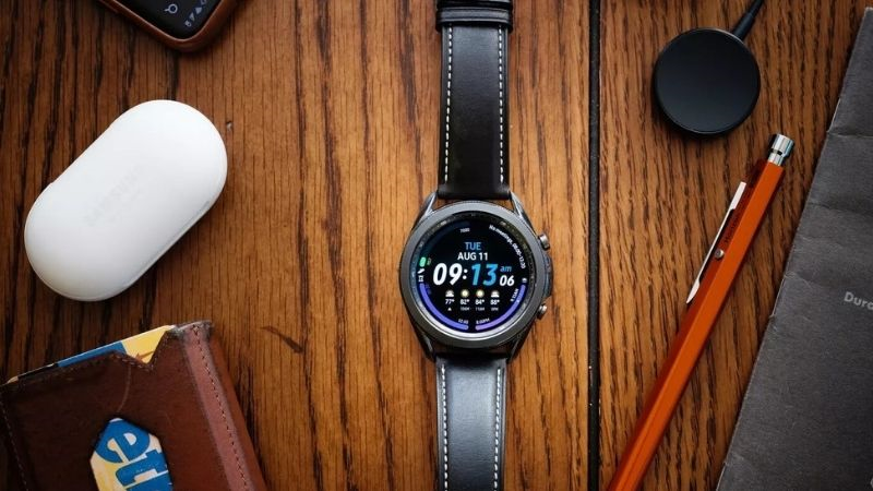 Đồng hồ th&ocirc;ng minh c&oacute; những tiện &iacute;ch hiện đại